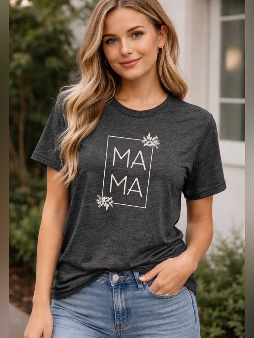 💕3/$25💕 “MAMA” Graphic Tee